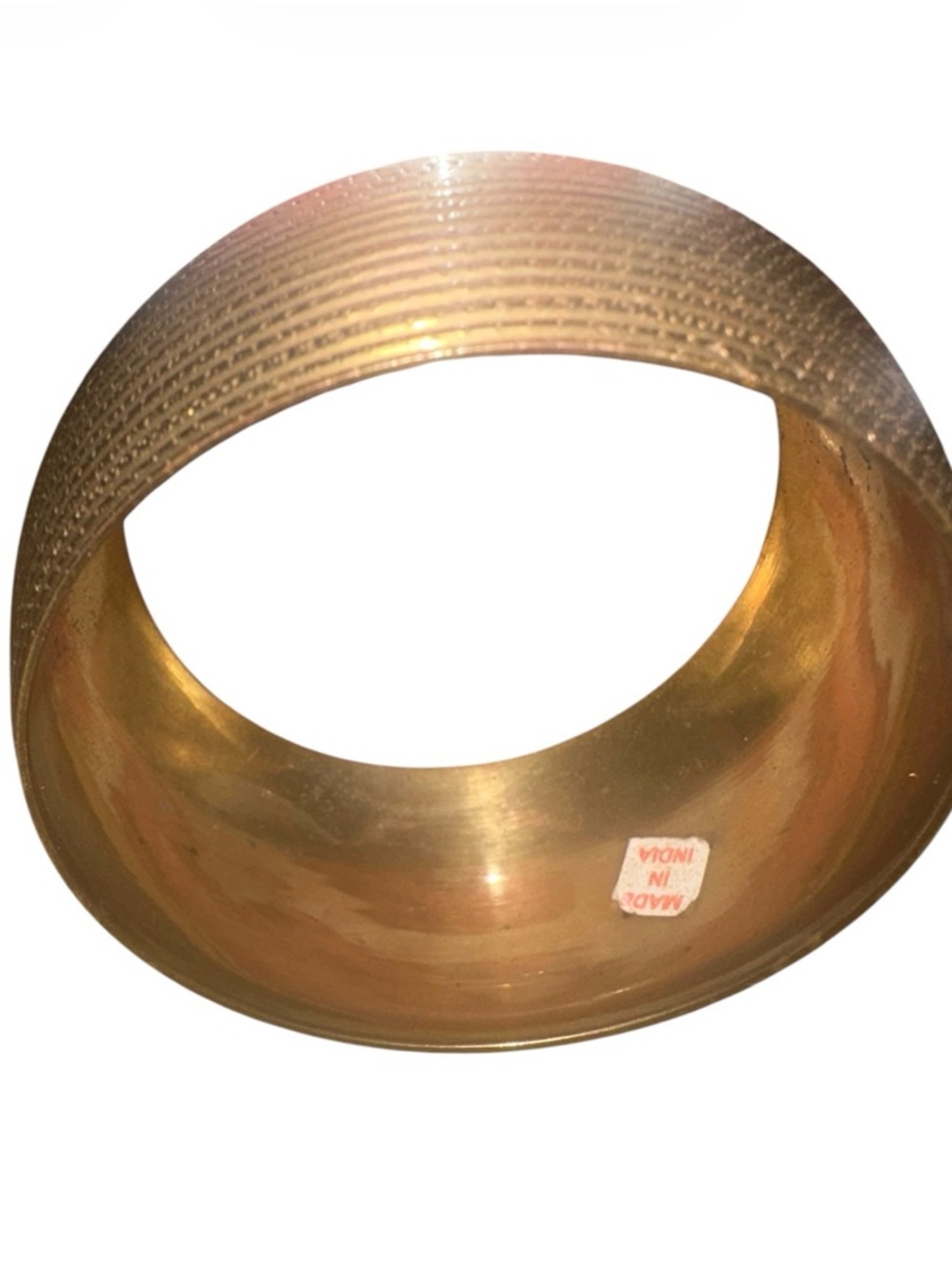 Vintage Wide  Brass Textured Gold Bangle Bracelet. Size 8 - Picture 3 of 5